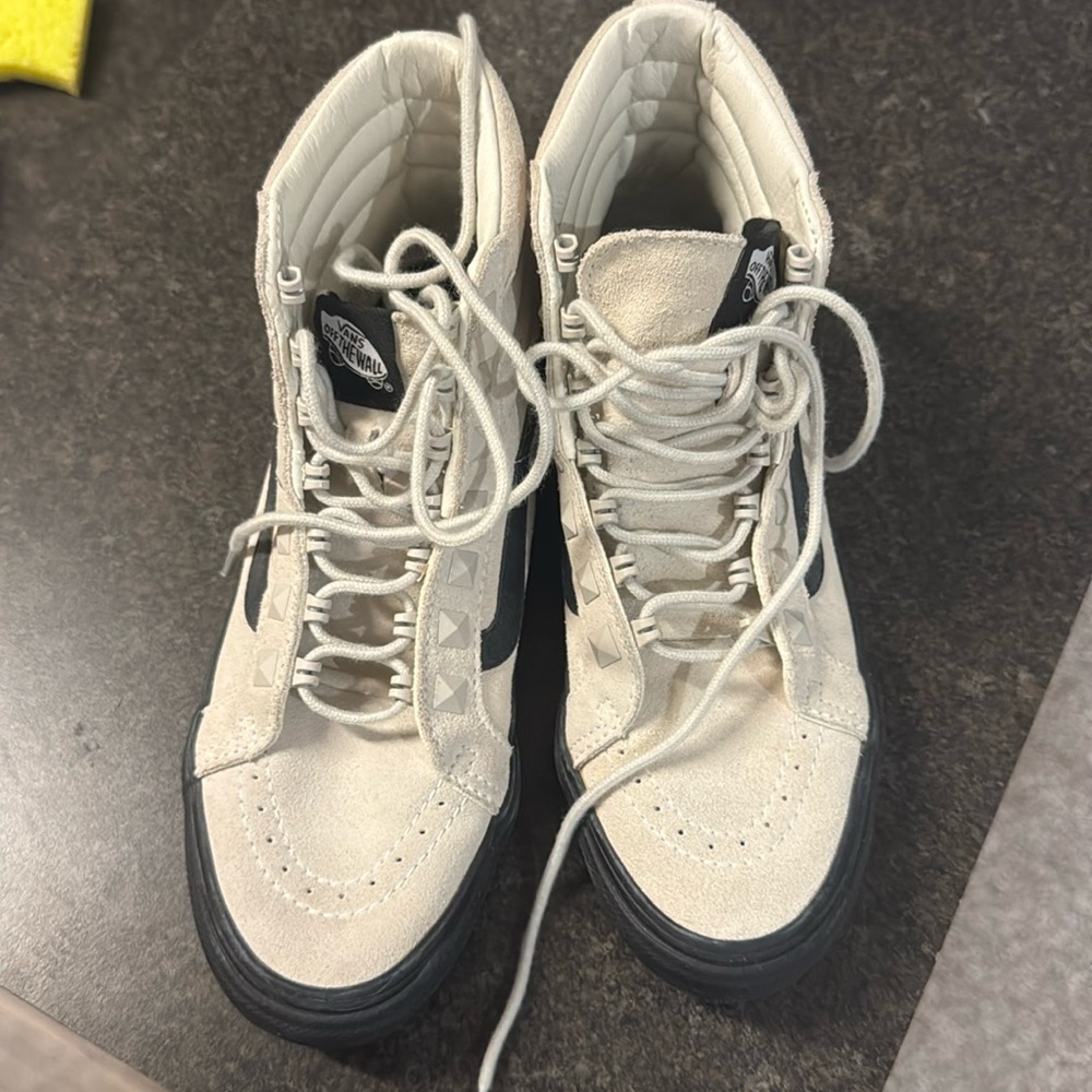 Vans high top, sport to casual